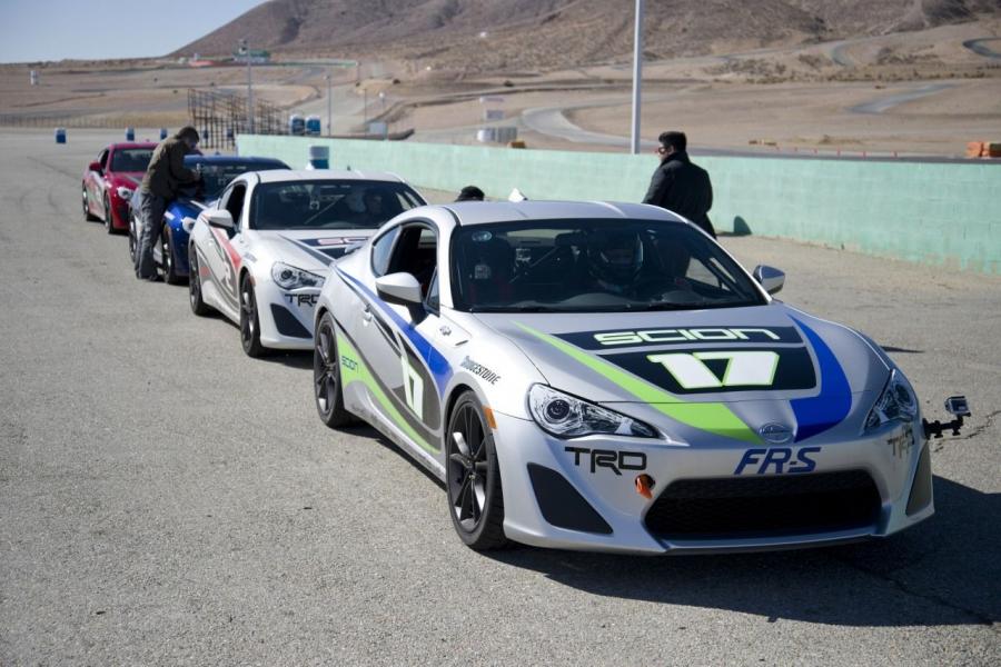  Scion FR-S at Willow Springs 2013 года  (фото 13 из 24)